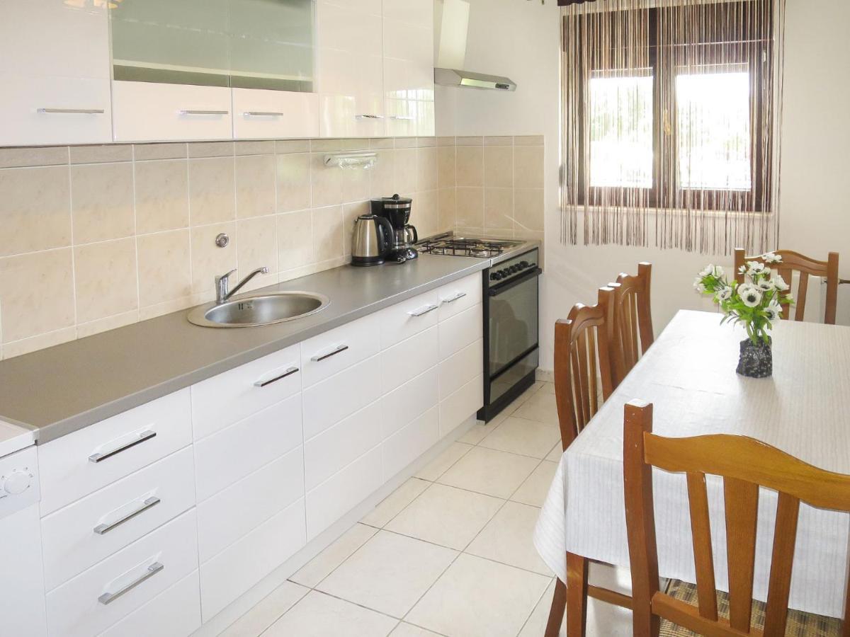 Apartment Stjepan - SRD410 Maslenica Bagian luar foto